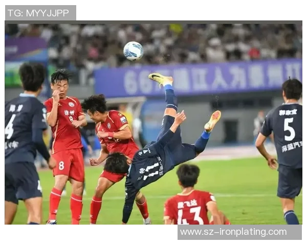 带球技术出众的足球明星们盘点与精彩瞬间回顾